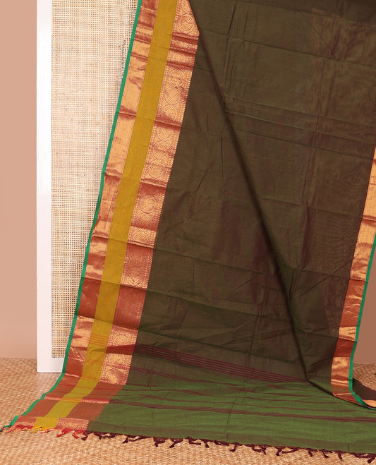 Green plain Chettinad cotton saree, contrast rettai pettu traditional zari border, and pallu of stripes