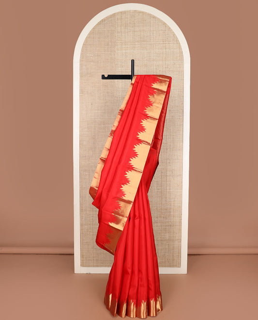 Dazzling red plain Kanchipuram silk saree, Thazampoo rekku golden zari border & pallu steeped with geometric patterns