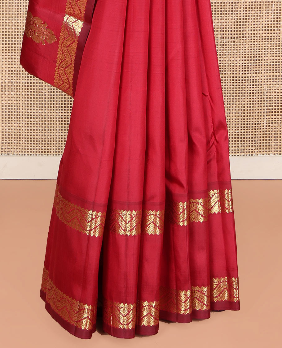 Red Kanchipuram Silk Saree, Beautified with Zari Buttas, Highlighted by Rettai Pettu  Traditional Zari Motifs Woven Border, Pallu Features Floral Designs, and Comes Without a Blouse