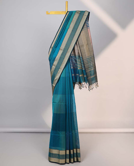 Blue checked maheshwari cotton saree with contrast zari argyle border & checked pallu