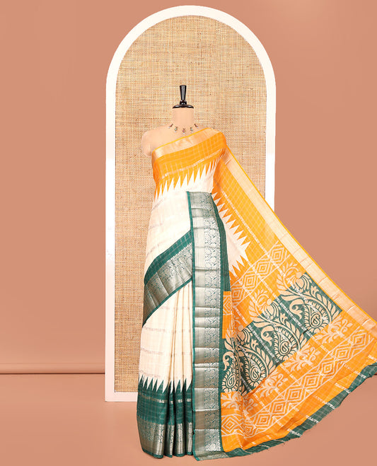 Off-White Fancy Georgette Saree, Enriched with Zari Designs, Complemented by a Contrast Ganga-Jamuna Zari Temple Border of Traditional Designs, Pallu of Paisleys, and Paired with a Contrast Blouse