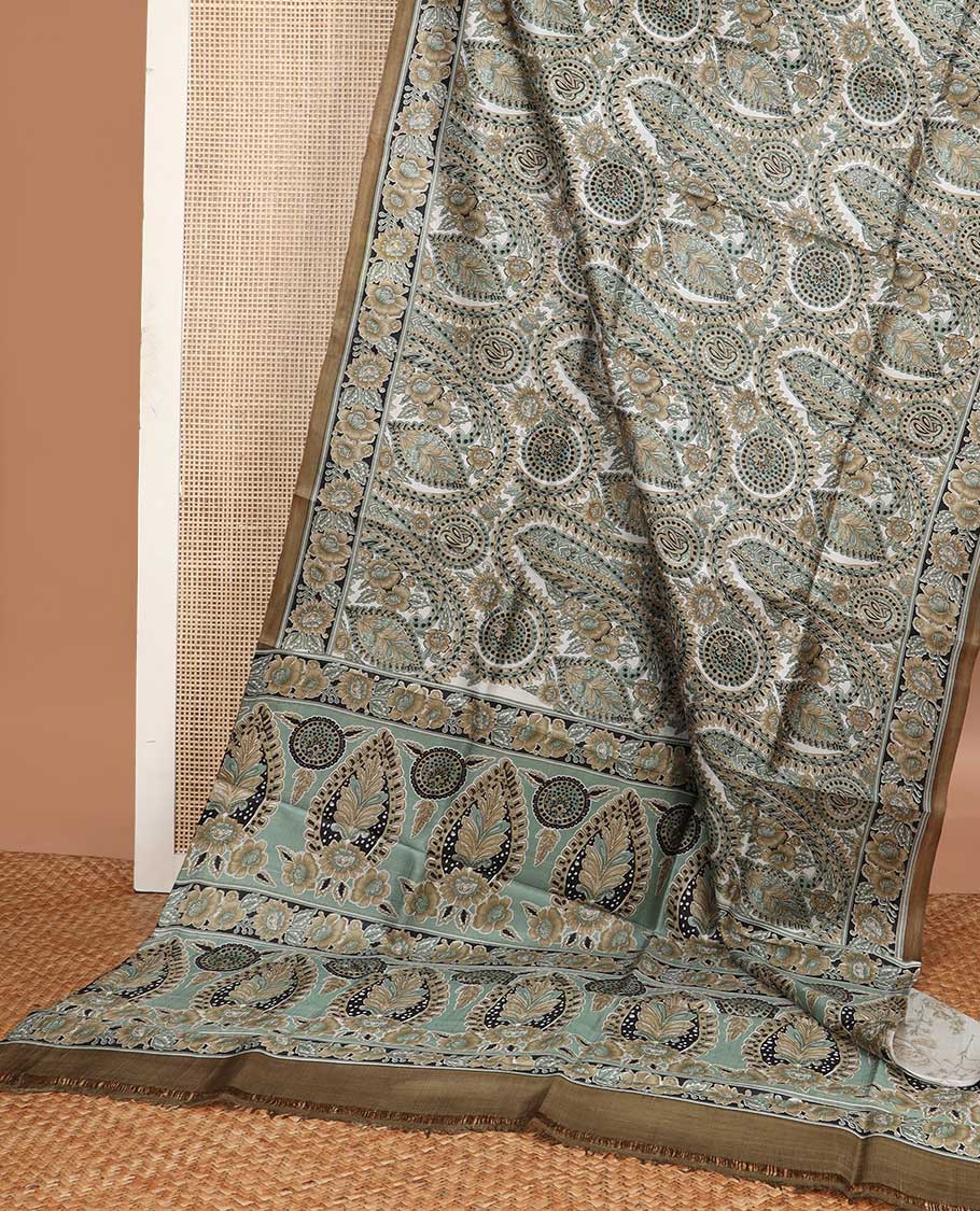 Cream floral design printed silk saree with contrast floral design border & floral design pallu