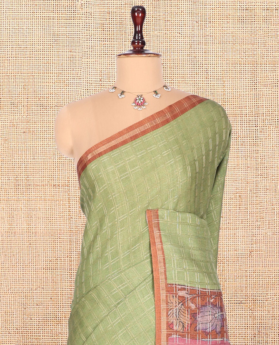 Green Checked Fancy Tussar Saree, Complemented by a Contrast Border, Kalamkari Flora-Fauna Printed Pallu, and a Contrast Blouse