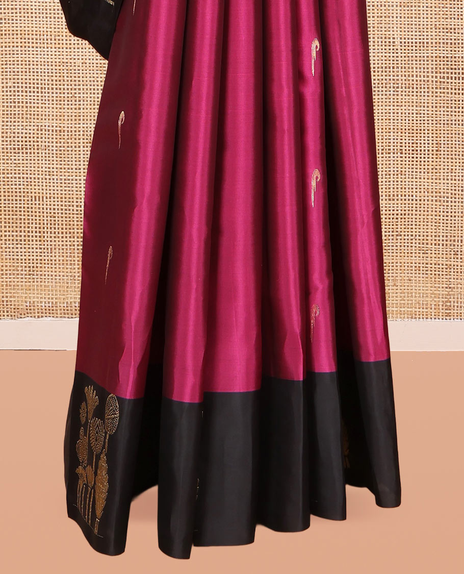 Light Purple Vasundhara Lite Silk Mix Saree, Graced with Muniya Buttas, a Contrast Unique Motif Zari Border, Jaal Pallu, and Contrast Blouse