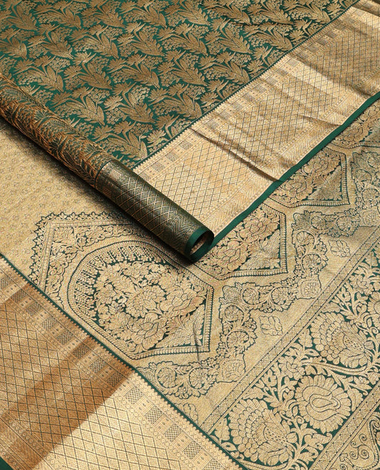 Green jacquard wedding silk saree, intricate pallu & zari border of thilakam, vanki, kathir & mayil kann designs