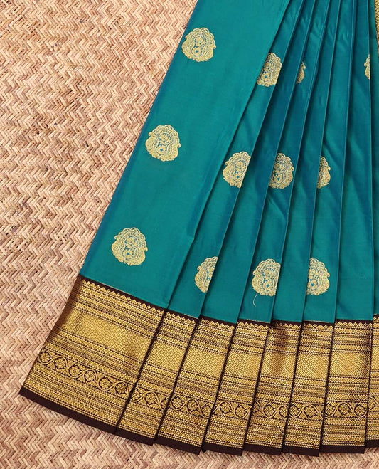 Green Budget Silk Saree, Accentuated with Zari Buttas, Complemented by a Contrast Traditional Zari Border, Grand Pallu, and a Contrast Blouse