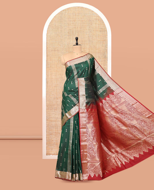 Green Budget Silk Saree, Adorned with Zari Buttas, Complemented by Contrast Traditional Zari Border, Pallu of Floral Design, and Contrast Blouse