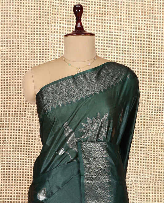 Green Tusser Silk Saree, Mesmerized with Floral Design, a Zari Border, Intricate Pallu, and a Matching Blouse