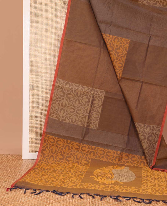 Borderless brown jaal patterned gird buttas Coimbatore cotton saree, self-pallu of jaal and leaf motifs