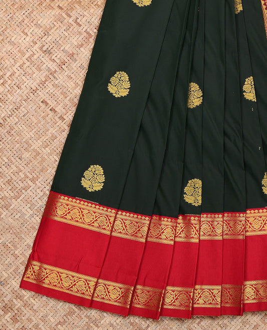 Deep Green Budget Silk Saree, Decked Up with Zari Buttas, Contrast Traditional Zari Rettai Pettu Border, Grand Jaal Pallu, and a Contrast Blouse
