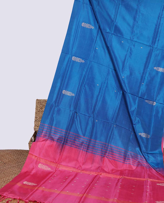 Borderless blue floral motifs banana pith saree & striped, floral motifs pallu