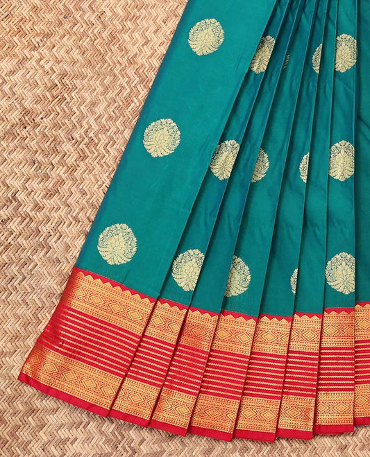 Green Budget Silk Saree, Decked Up with Zari Buttas, Complemented by a Contrast Traditional Zari Border, Grand Pallu, and a Contrast Blouse
