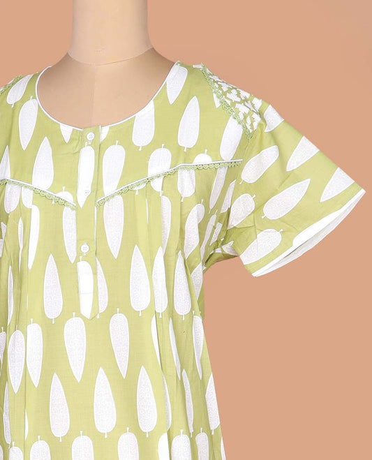 Green pine tree printed with embroidered half-sleeve round neck cotton nighty