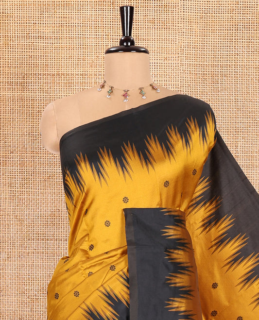 Yellow Kanchi Silk Saree, Subtly Woven with Flower Buttas All Over Its Body, Complemented by a Contrast Temple Border, Pallu Mirrors the Same Floral Motifs, and Paired with a Contrast Blouse