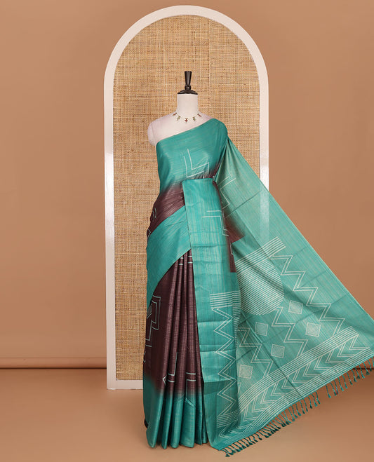 Borderless brown and Rama green zari stripes and geometric patterns printed soft tussar saree, geometric printed pallu, and contrast diamond motif printed blouse