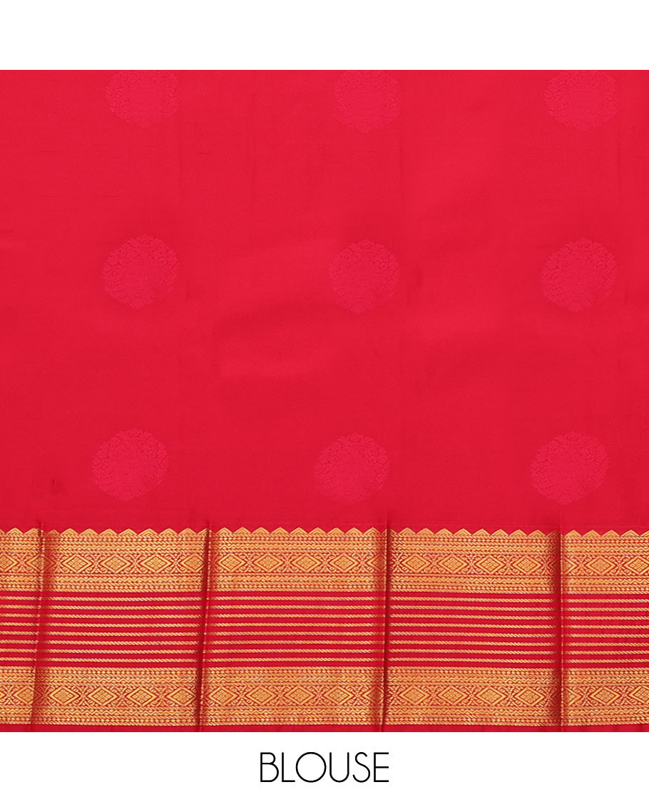 Green Budget Silk Saree, Decked Up with Zari Buttas, Complemented by a Contrast Traditional Zari Border, Grand Pallu, and a Contrast Blouse