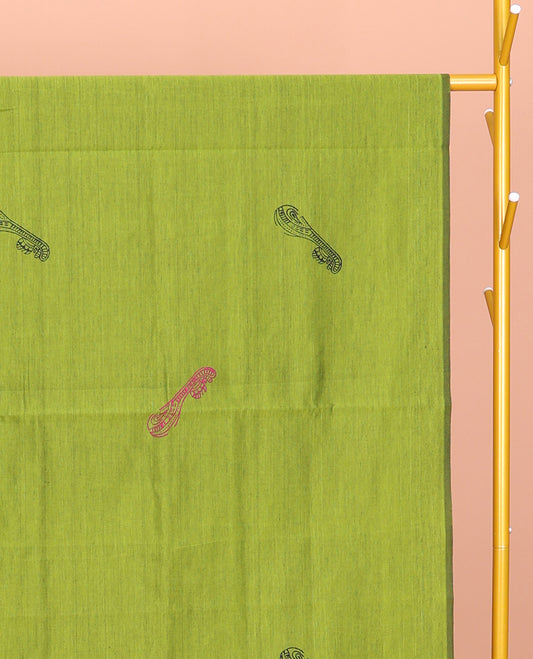 Borderless Green Poly Cotton Saree, Accentuated with Instrument Motifs Print, a Self-Pallu, and a Contrast Kolam Motifs Print Blouse