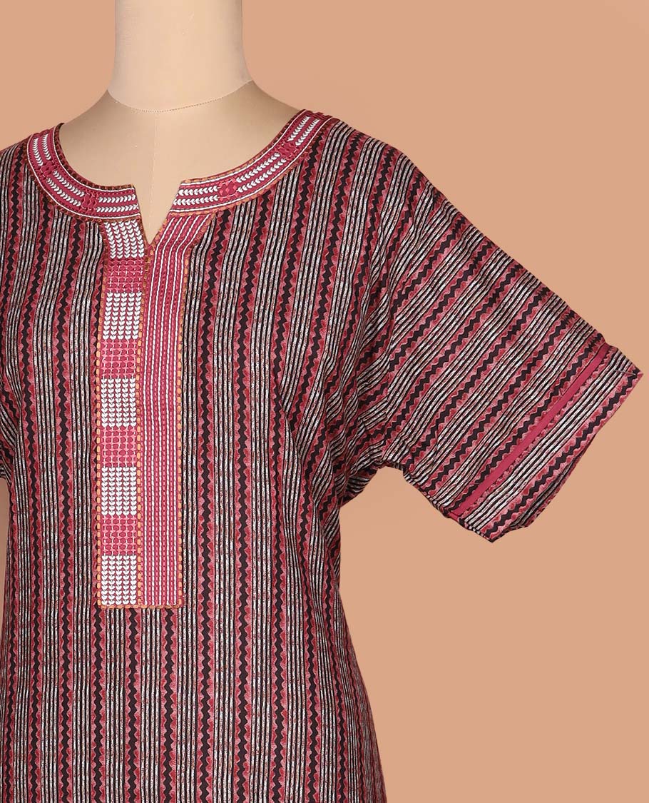 Multi-color geometric print with round neck half-sleeve cotton nighty
