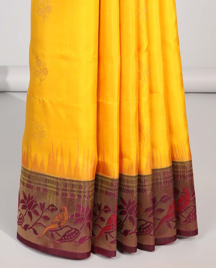 Yellow soft silk sarree with contrast floral zari border & intricatr zari design pallu