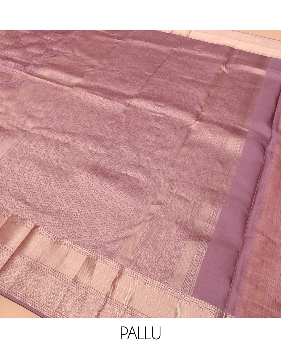 Onion Pink Kanchipuram Wedding Silk Saree Elegantly Adorned with Jacquard Designs, Highlighted with Zari Border of Thilakam, Muthu, and Scallop Designs, Majestically Detailed Pallu, and Paired with a Matching Blouse