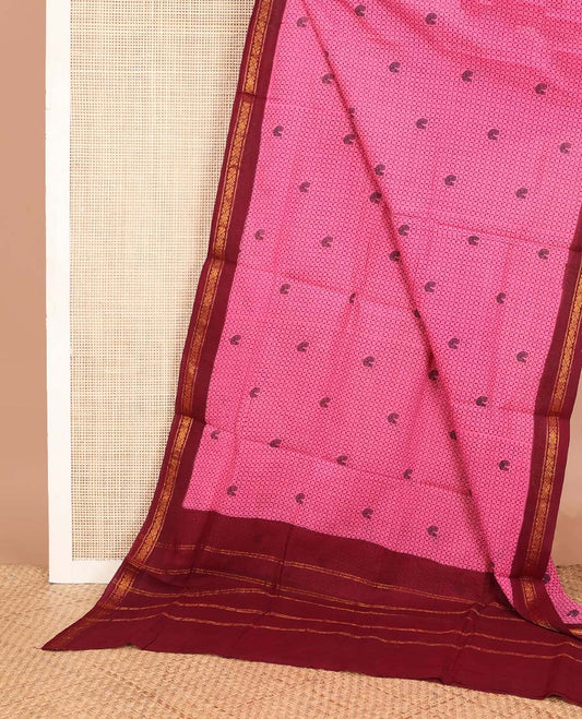 Pink peacock motifs surrounded checks printed Sungudi cotton saree, contrast traditional zari border & zari striped pallu