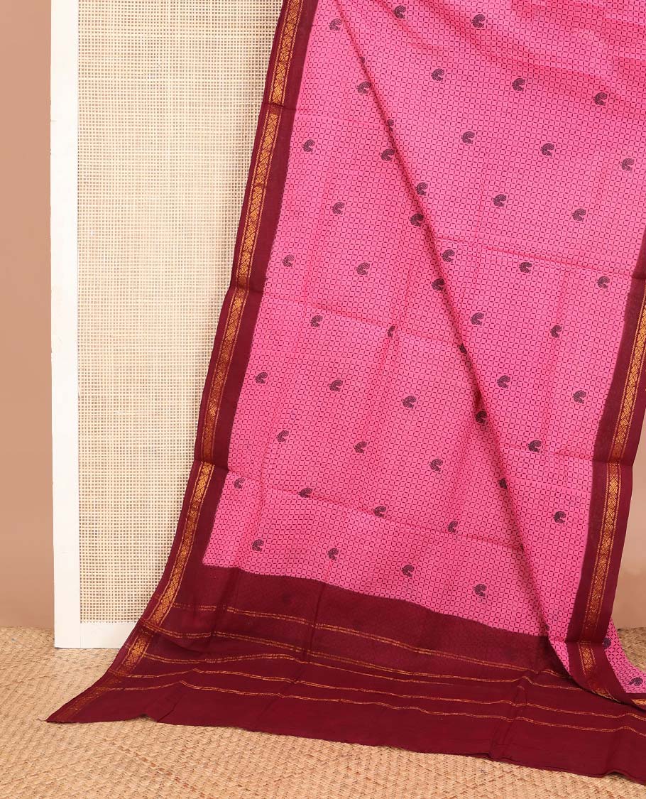 Pink peacock motifs surrounded checks printed Sungudi cotton saree, contrast traditional zari border & zari striped pallu