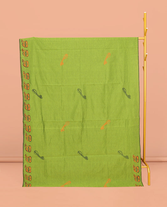 Borderless Green Poly Cotton Saree, Accentuated with Instrument Motifs Print, a Self-Pallu, and a Contrast Kolam Motifs Print Blouse