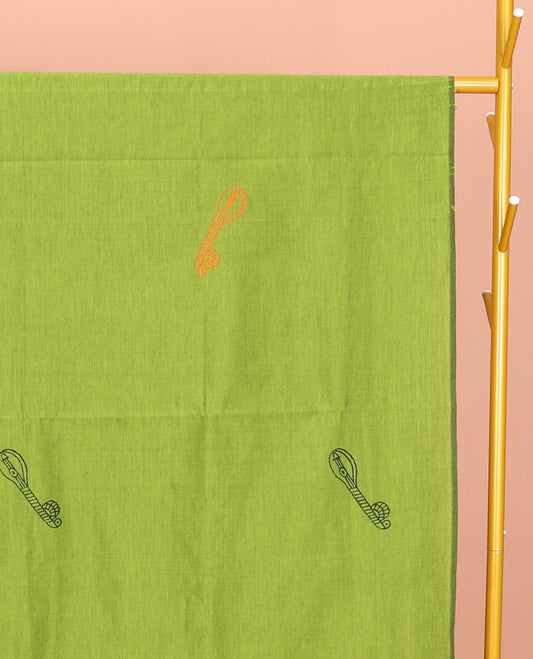Borderless Green Poly Cotton Saree, Accentuated with Instrument Motifs Print, a Self-Pallu, and a Contrast Kolam Motifs Print Blouse