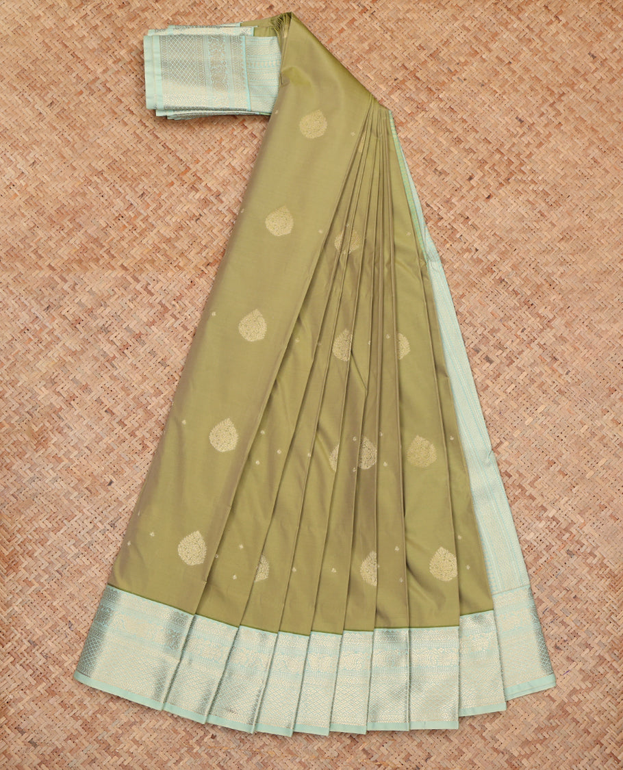 Green Budget Silk Saree, Detailed with Zari Buttas, Complemented by a Contrast Traditional Zari Border, Grand Pallu, and Contrast Blouse