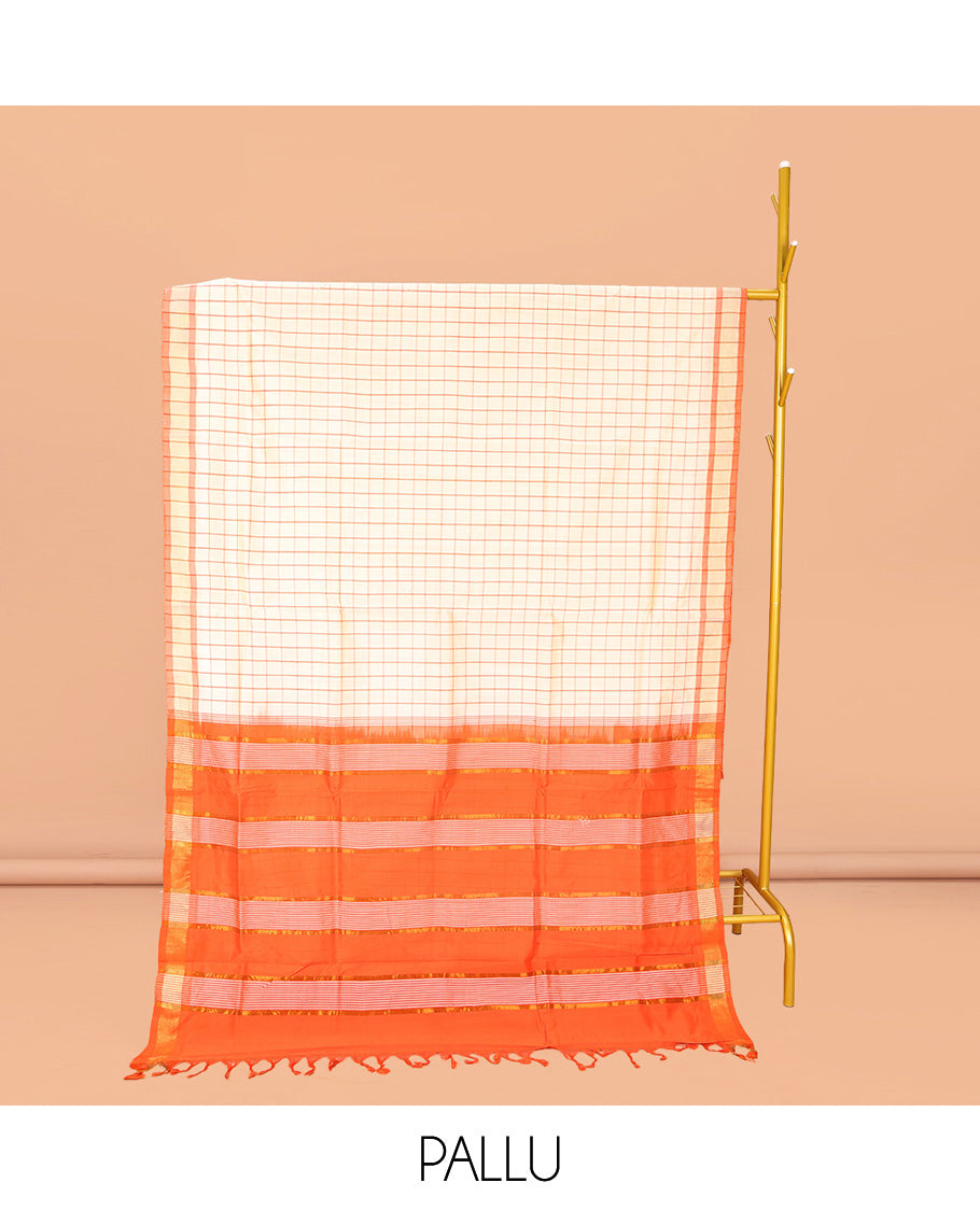 Cream Checked Poly Cotton Saree, Plain Border, Complemented by Contrast Pallu of Stripes, and Paired with a Contrast Blouse