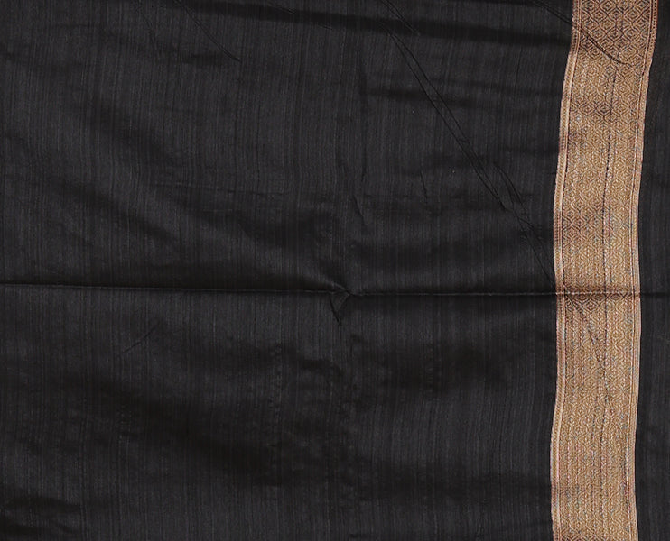 Black floral zari buttas jute silk saree, contrast meenakari floral creeper & jaal design border, jaal pallu & matching plain blouse
