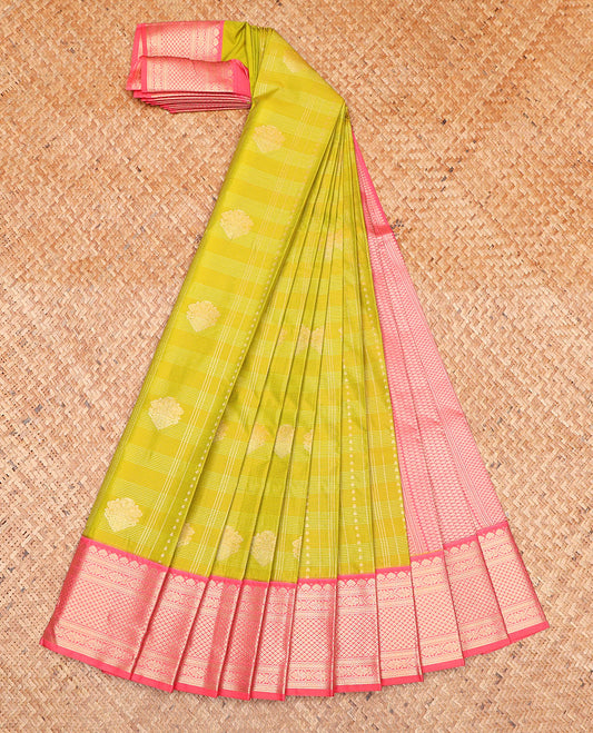 Green Budget Silk Saree, Woven with Zari Buttas and Checks on Its Body, Complemented by a Contrast Traditional Zari Design Border, Grand Jaal Pallu, and Paired with a Contrast Blouse