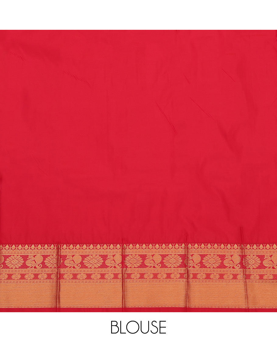 Green Budget Silk Saree, Mesmerized with Zari Buttas, a Contrast Traditional Zari Border, Grand Pallu, and a Contrast Blouse