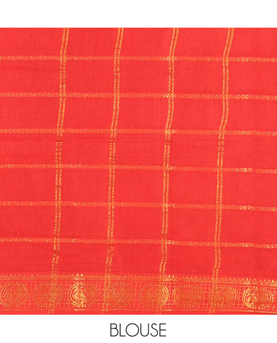 Green Plain Sungudi Cotton Saree, Highlighted by Traditional Zari Border of Peacock and Floral Creeper Designs, Subtly Striped Pallu, and Paired with a Contrast Blouse