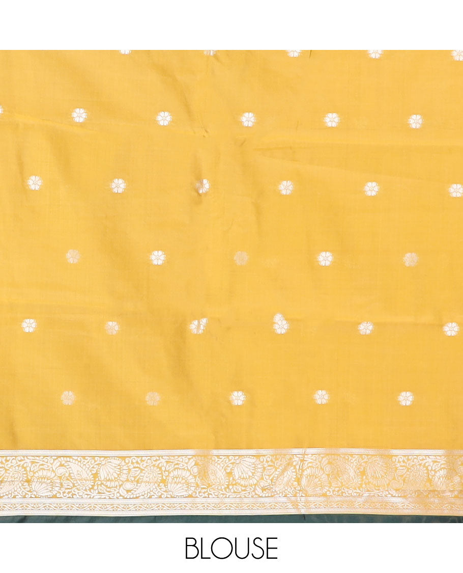 Green vaira ousi model design  litchi soft silk saree with self border of temple , white zari manga design & contrast pallu