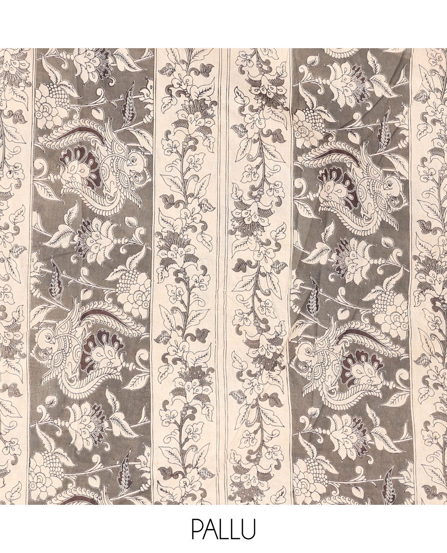 Blue-Grey Kalamkari Cotton Saree, Accentuated with Intricate Print, Complemented By Printed Border, Kalamkari Peacock Motifs Pallu, and a Matching Blouse