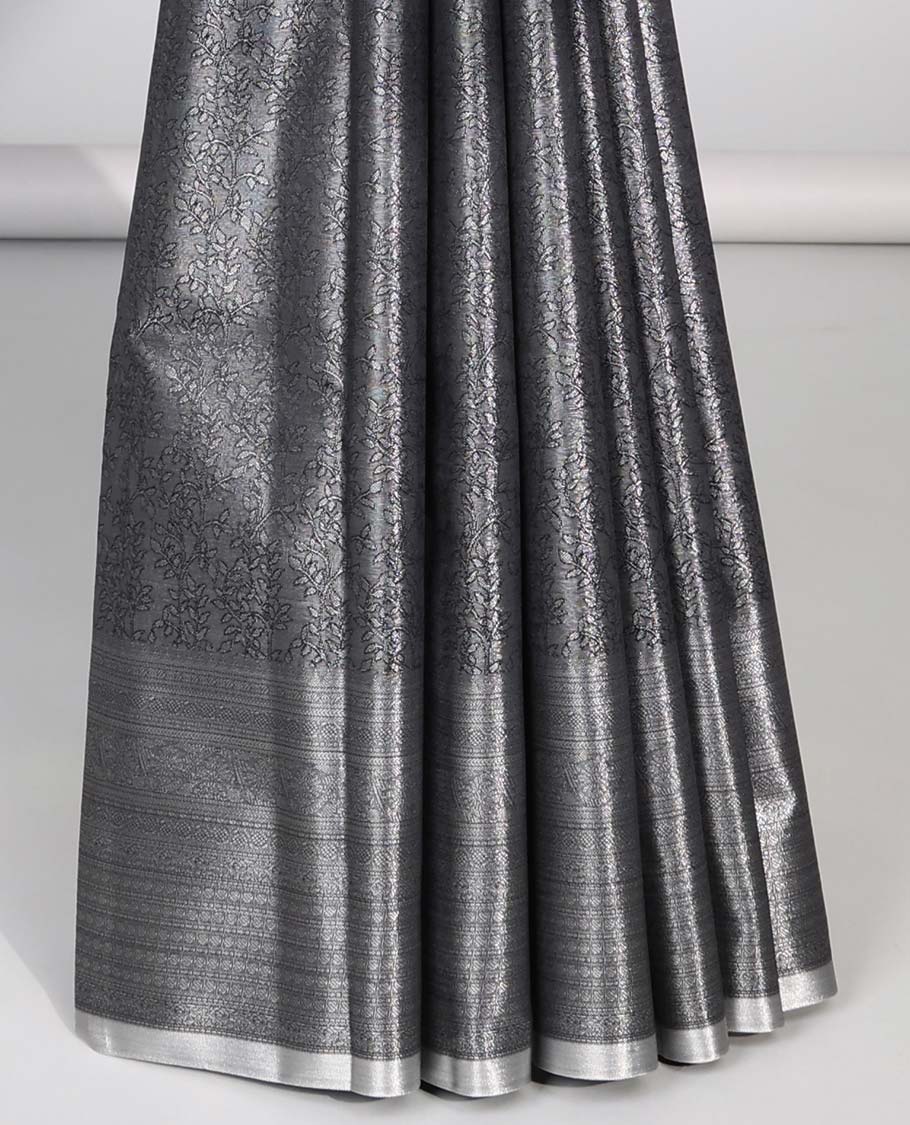 Black jacquard budget silk saree with self zari design border & traditional zari design pallu