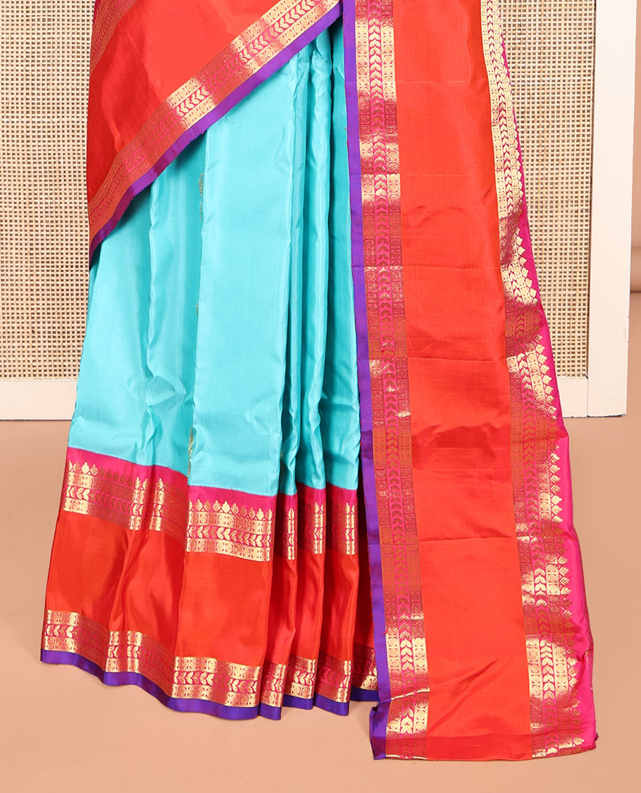Blue Gadwal Silk Saree, Gracefully Embellished with Paisley Buttas, Complemented by a Contrast Traditional Zari Double-Pet Border, Grand Pallu, and a Contrast Blouse