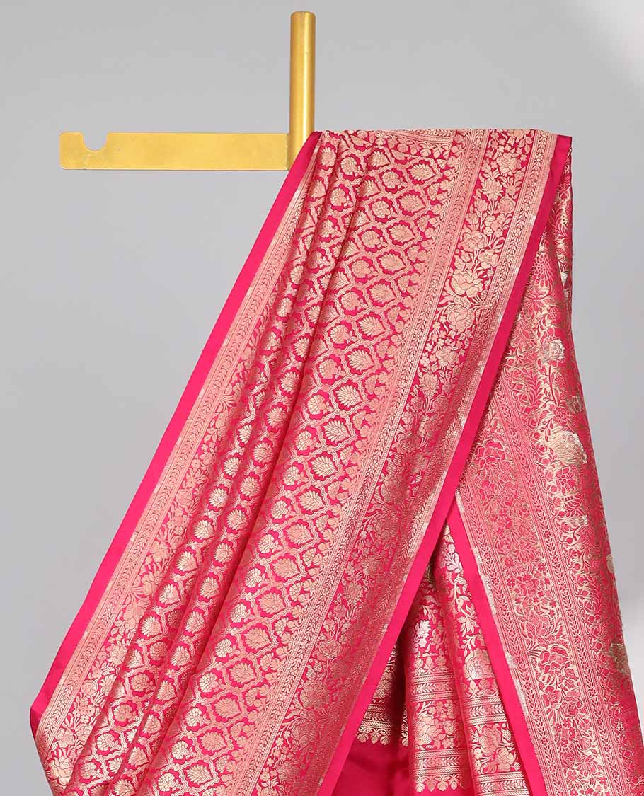 Pink ogee pattern jacquard with self intricate zari border & floral zari design pallu