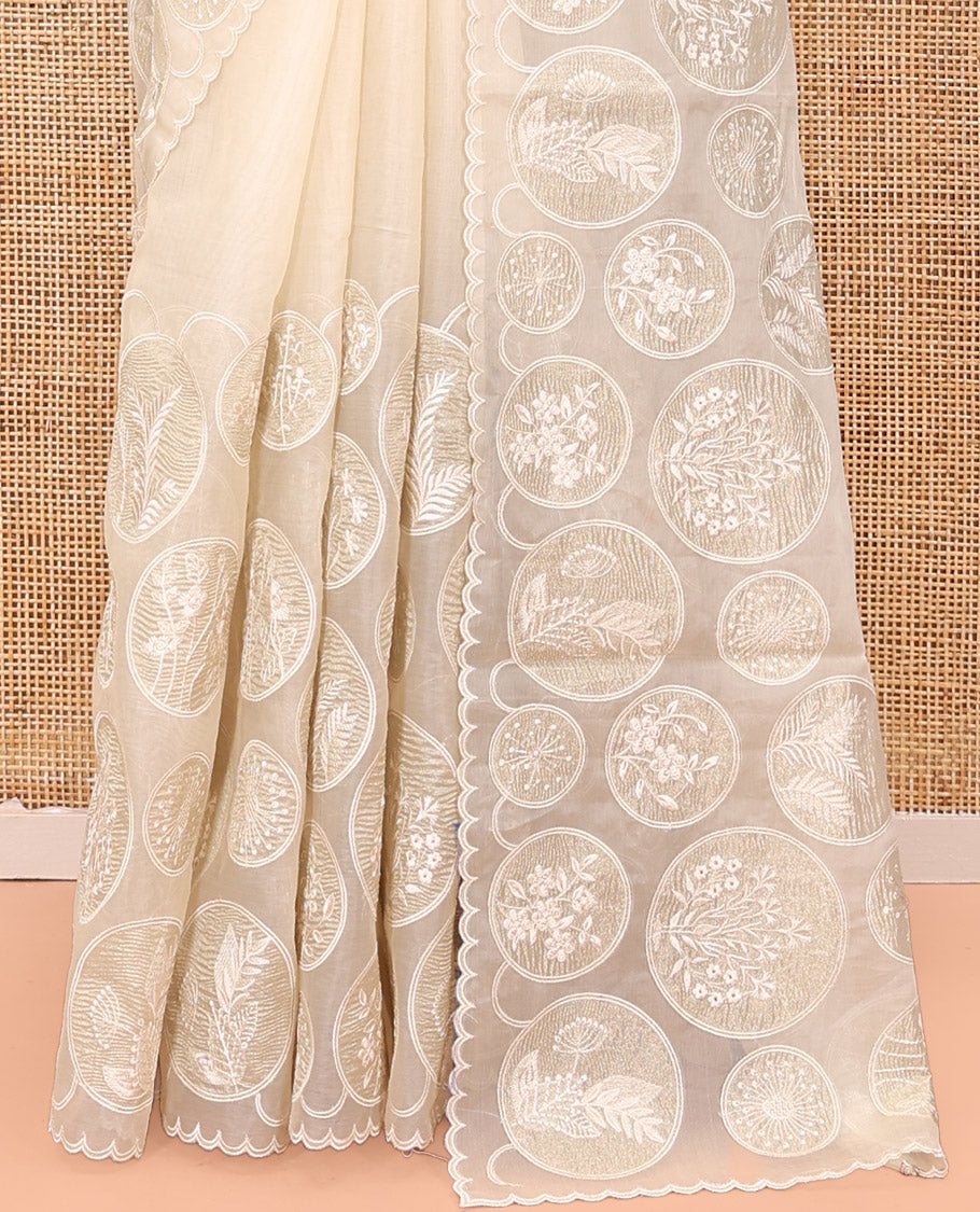 Off-White Organza Saree, Delicately decked Up with Floral Enclosed Circle Motifs Thread Embroidery, Subtle Scallop Border, Delicately Embroidered Pallu, and Paired with a Matching Embroidered Blouse