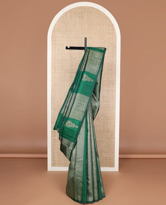 Borderless dark green floral design kancheepuram silk saree with argyle design pallu