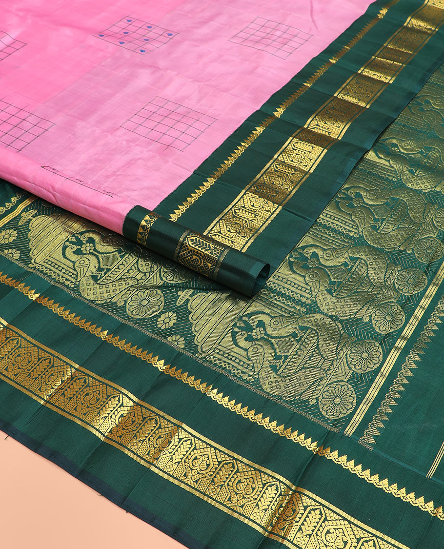 Pink daayam kattam inspired motifs Kanchipuram silk saree, contrast korvai rettai pettu border of thilakam mokku, and manga designs, and pallu of mayil chariot designs