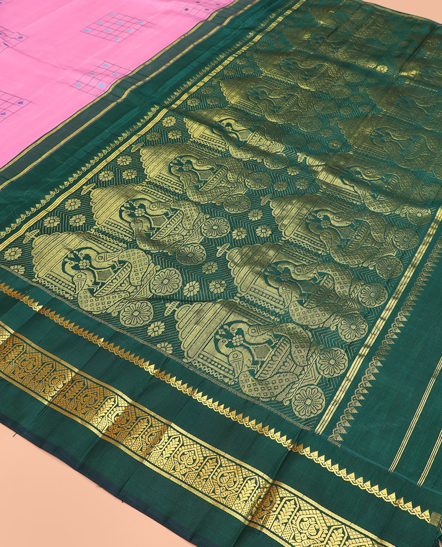 Pink daayam kattam inspired motifs Kanchipuram silk saree, contrast korvai rettai pettu border of thilakam mokku, and manga designs, and pallu of mayil chariot designs