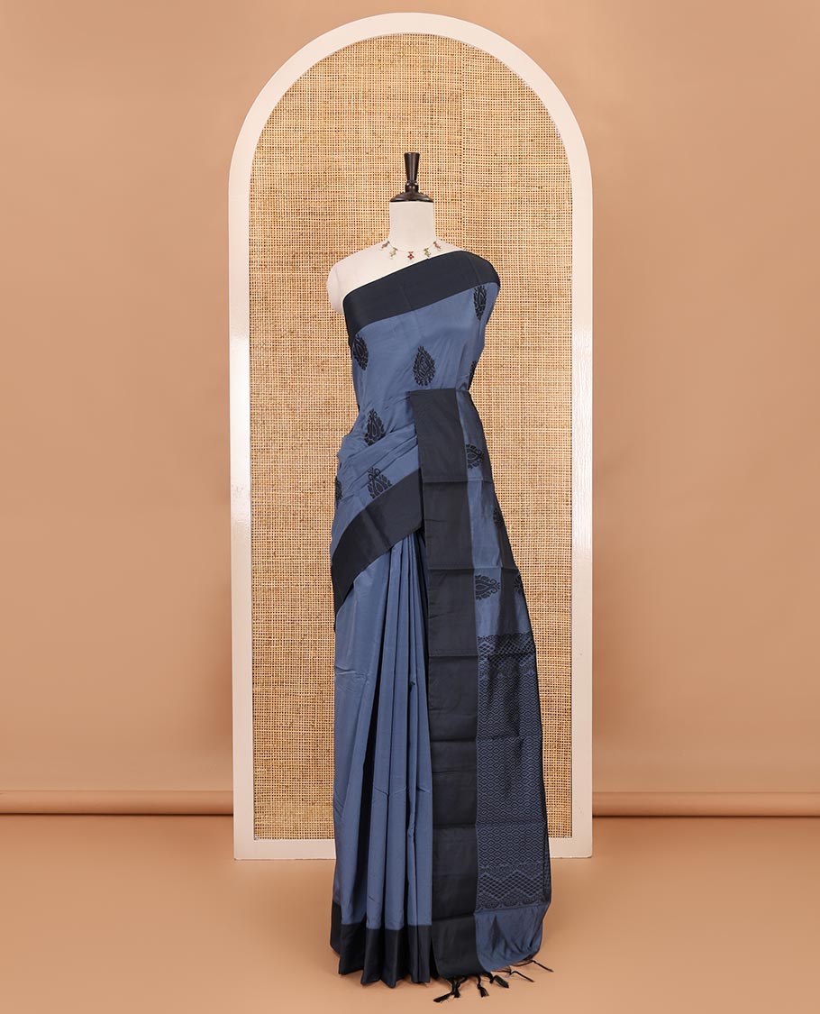 Grey butta silk saree , contrast bawanchi border & thread weaving rich pallu with tussels