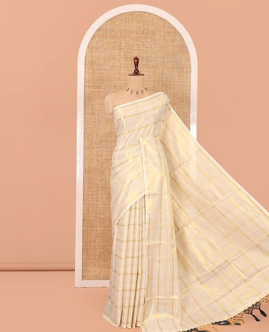 Borderless Gold Kerala Tissue Saree, Gleamed Up with Zari Checked Design, a Self-Pallu, and a Matching Blouse