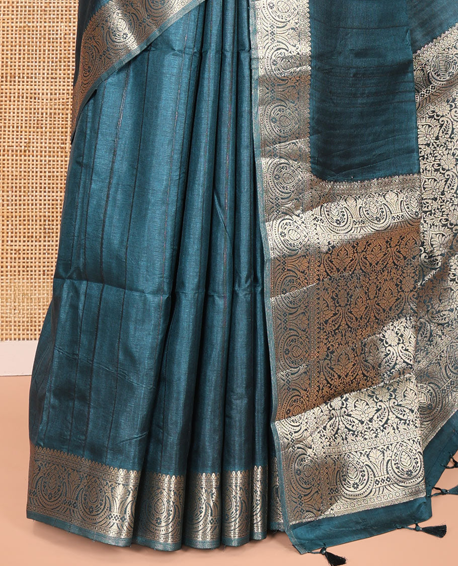 Peacock Green Fancy Tussar Saree, Intricate Border, Grand Pallu, a Contrast Printed Blouse, Matching Brocade Blouse