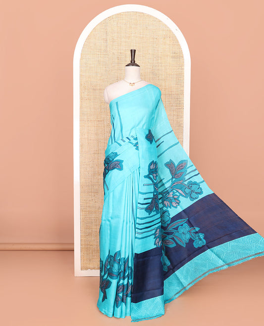 Borderless blue floral motifs printed saree, floral and contrast color printed pallu