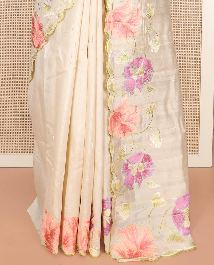 Off-White Semi-Tussar Saree, Accentuated with Floral Motifs Print, Scallop Border Features Floral Prints, Self-Pallu, and Paired with a Matching Blouse