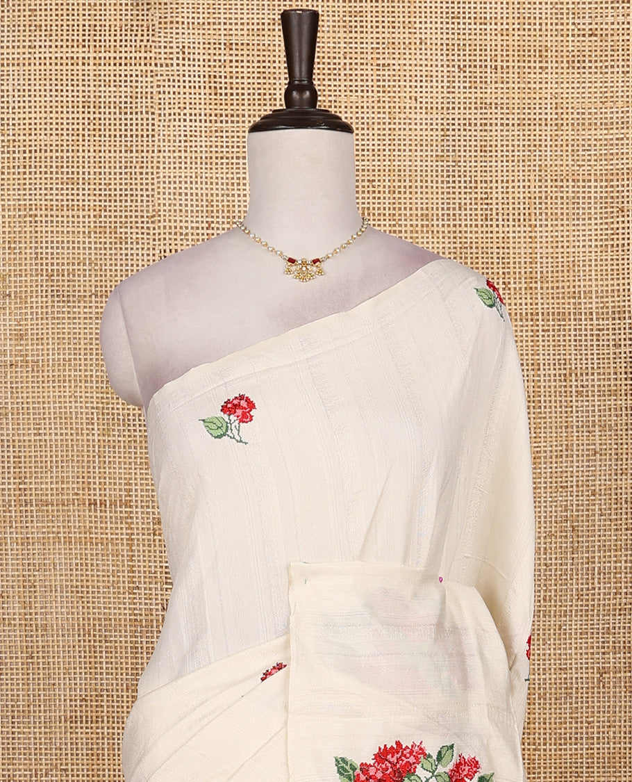 Borderless white rose flower motifs embroidered matka silk saree, red rose motifs embroidered pallu