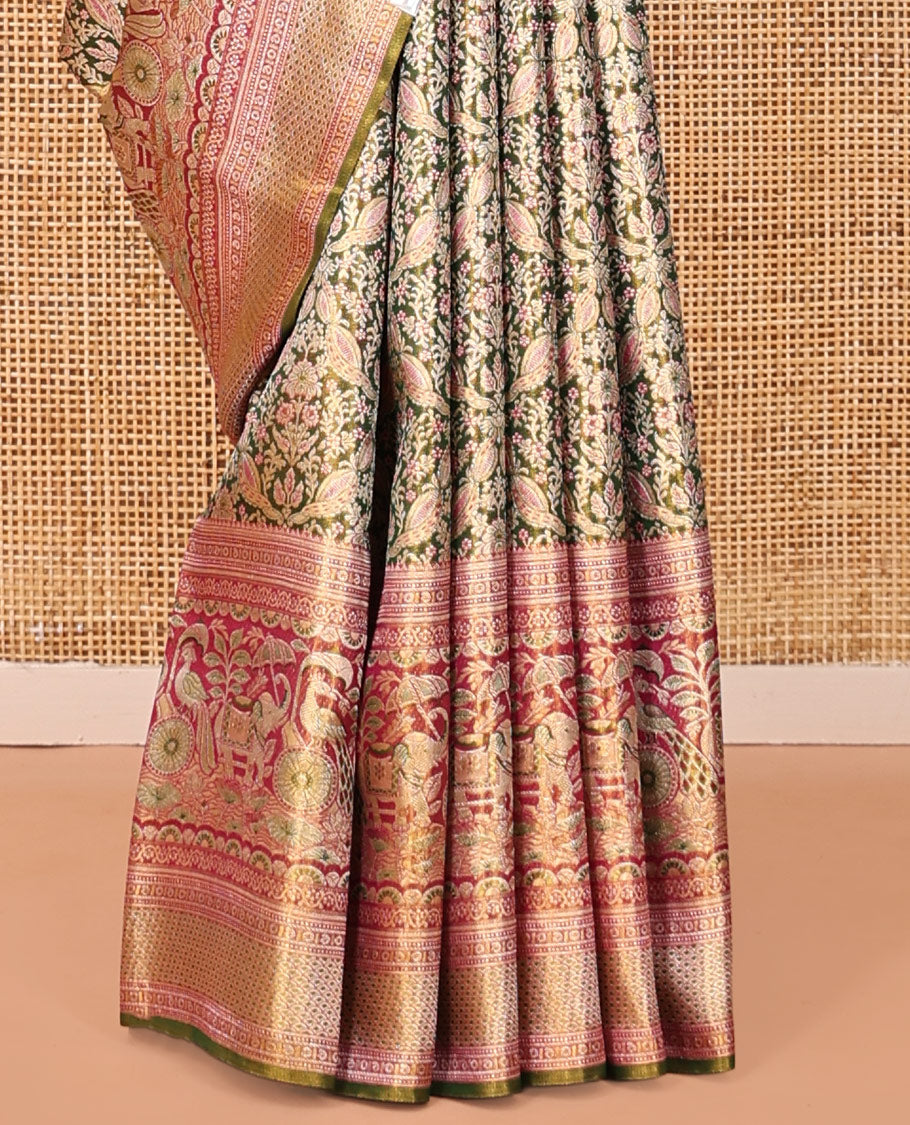 Green Kanchipuram Tissue Silk Saree, Finely Crafted with Floral Jacquard, Complemented by a Contrast Peacock Design Border, Intricately Designed Pallu, and a Contrast Blouse